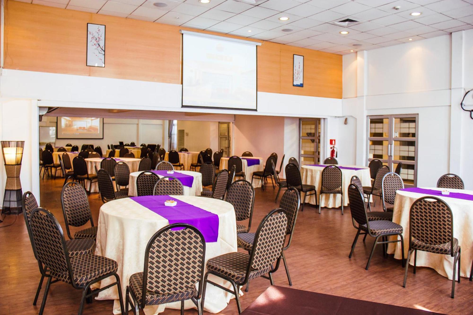 סנטיאגו Hotel Nippon Y Centro De Eventos מראה חיצוני תמונה