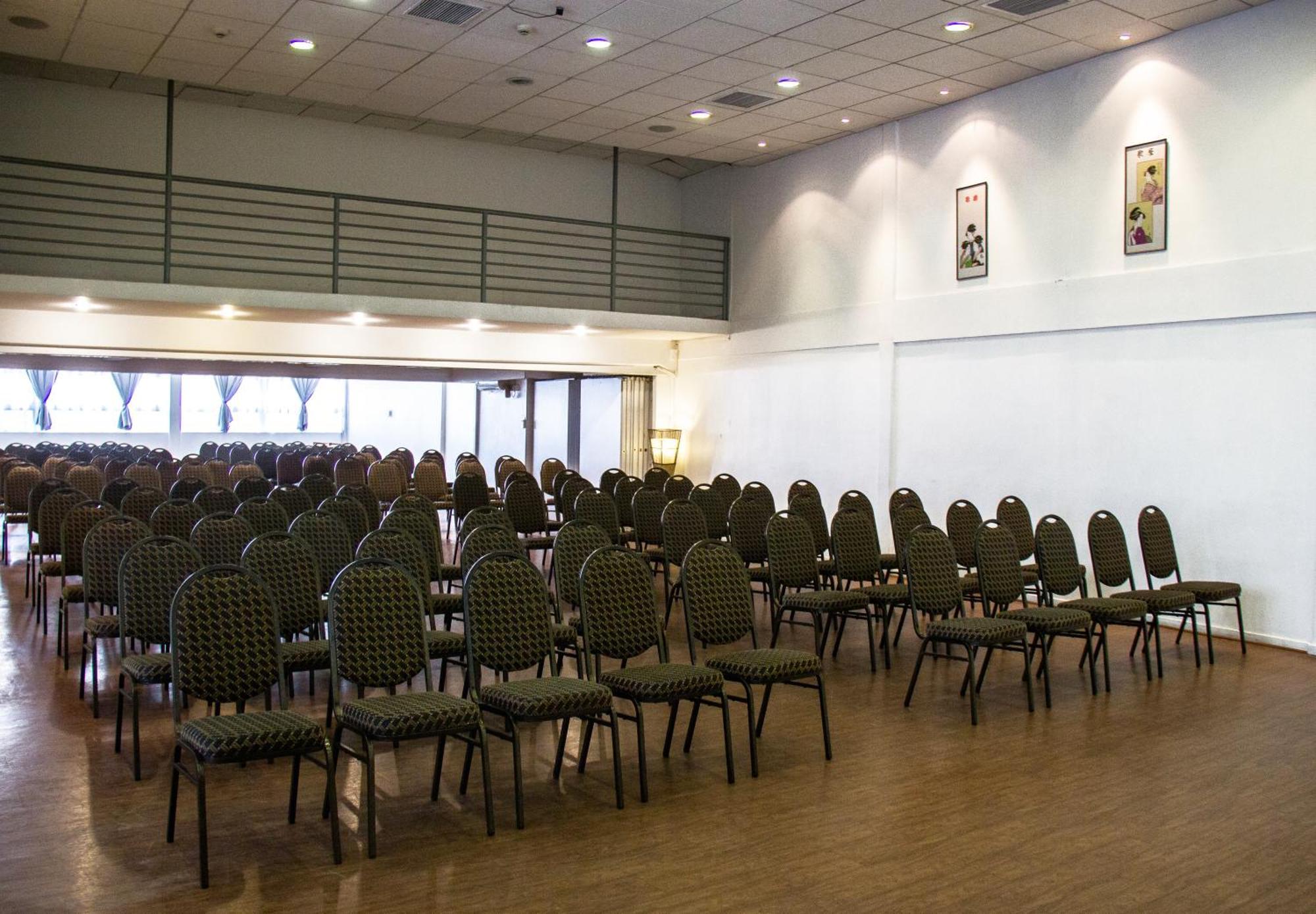 סנטיאגו Hotel Nippon Y Centro De Eventos מראה חיצוני תמונה