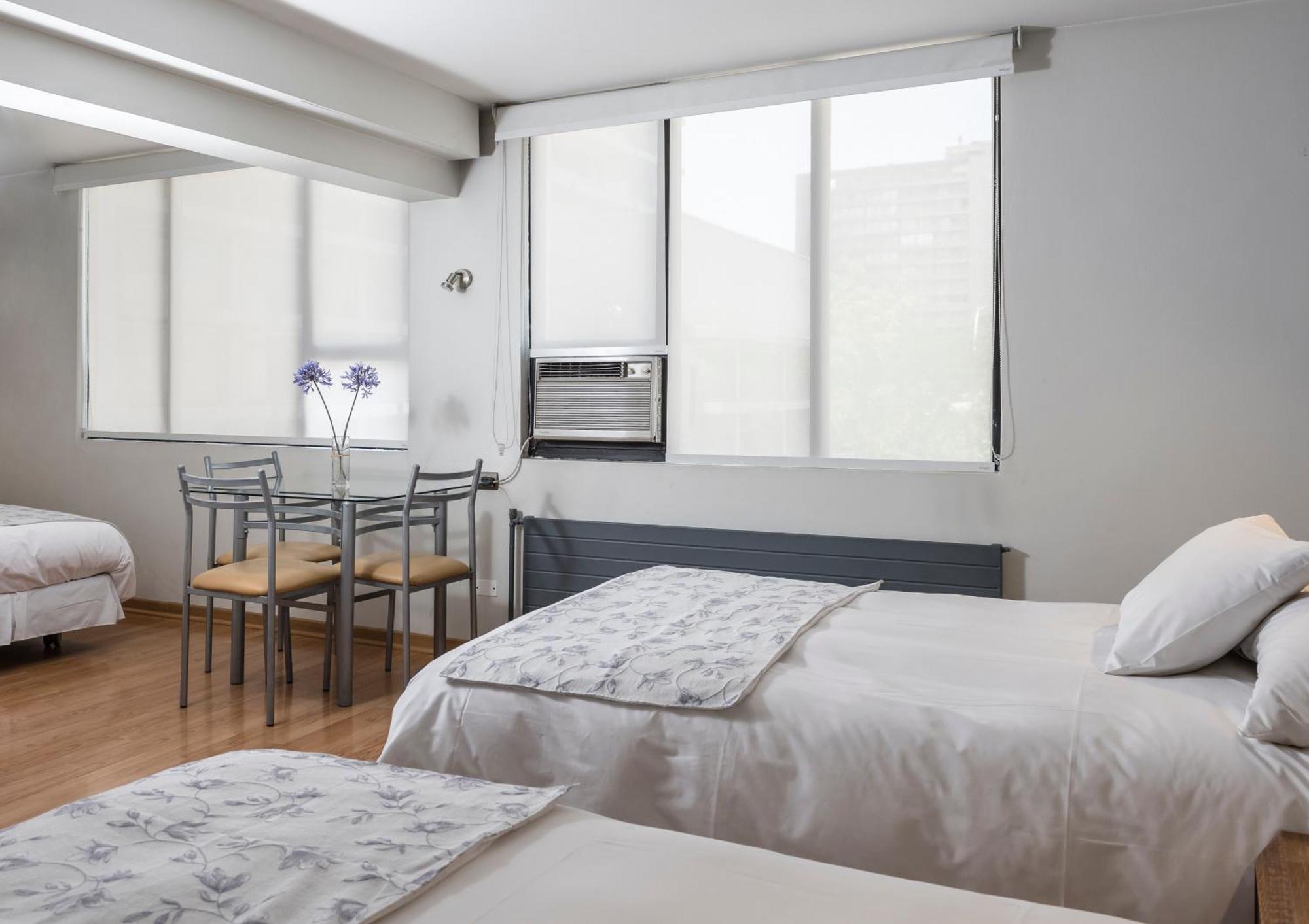 סנטיאגו Hotel Nippon Y Centro De Eventos מראה חיצוני תמונה