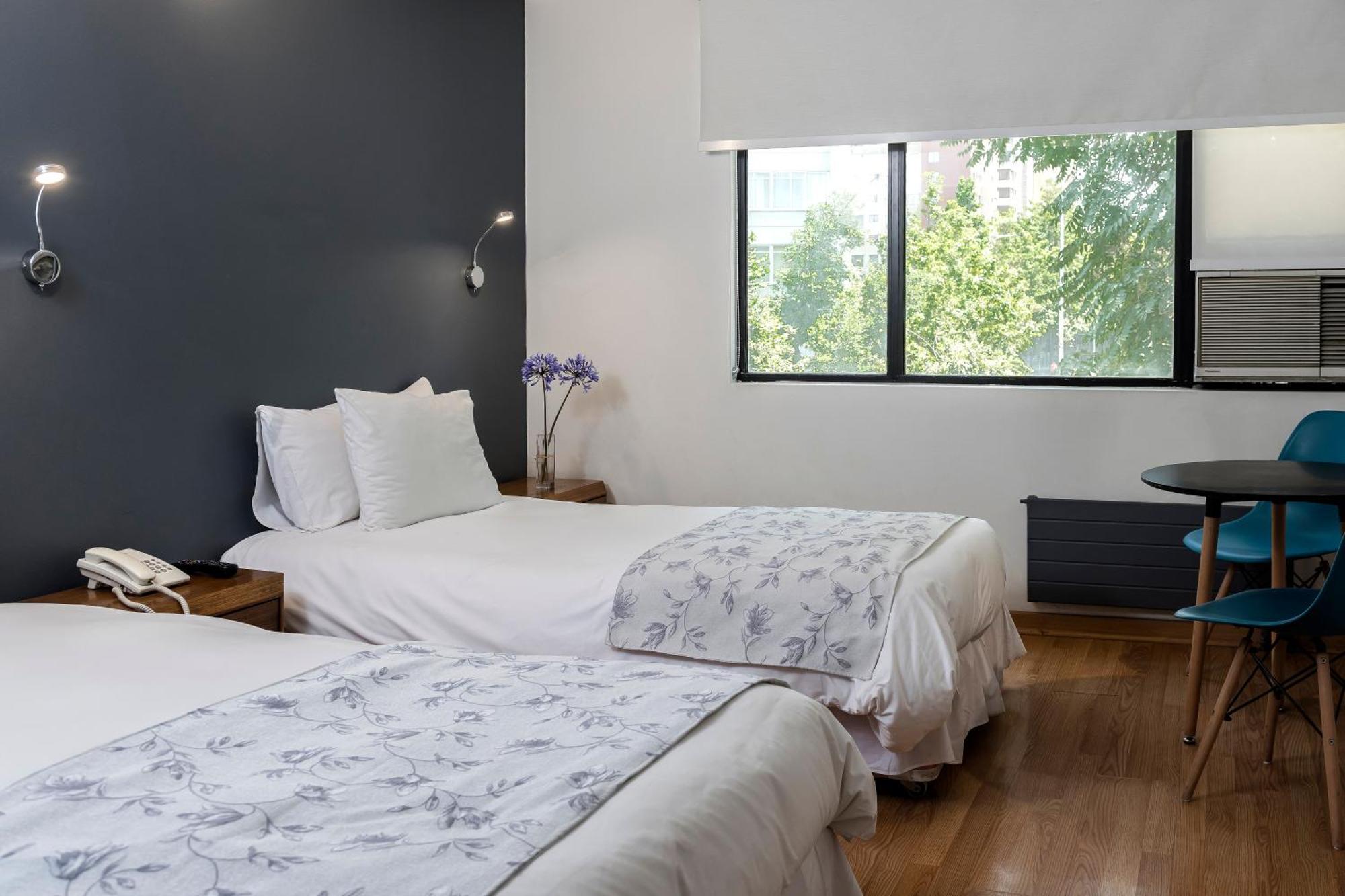 סנטיאגו Hotel Nippon Y Centro De Eventos מראה חיצוני תמונה