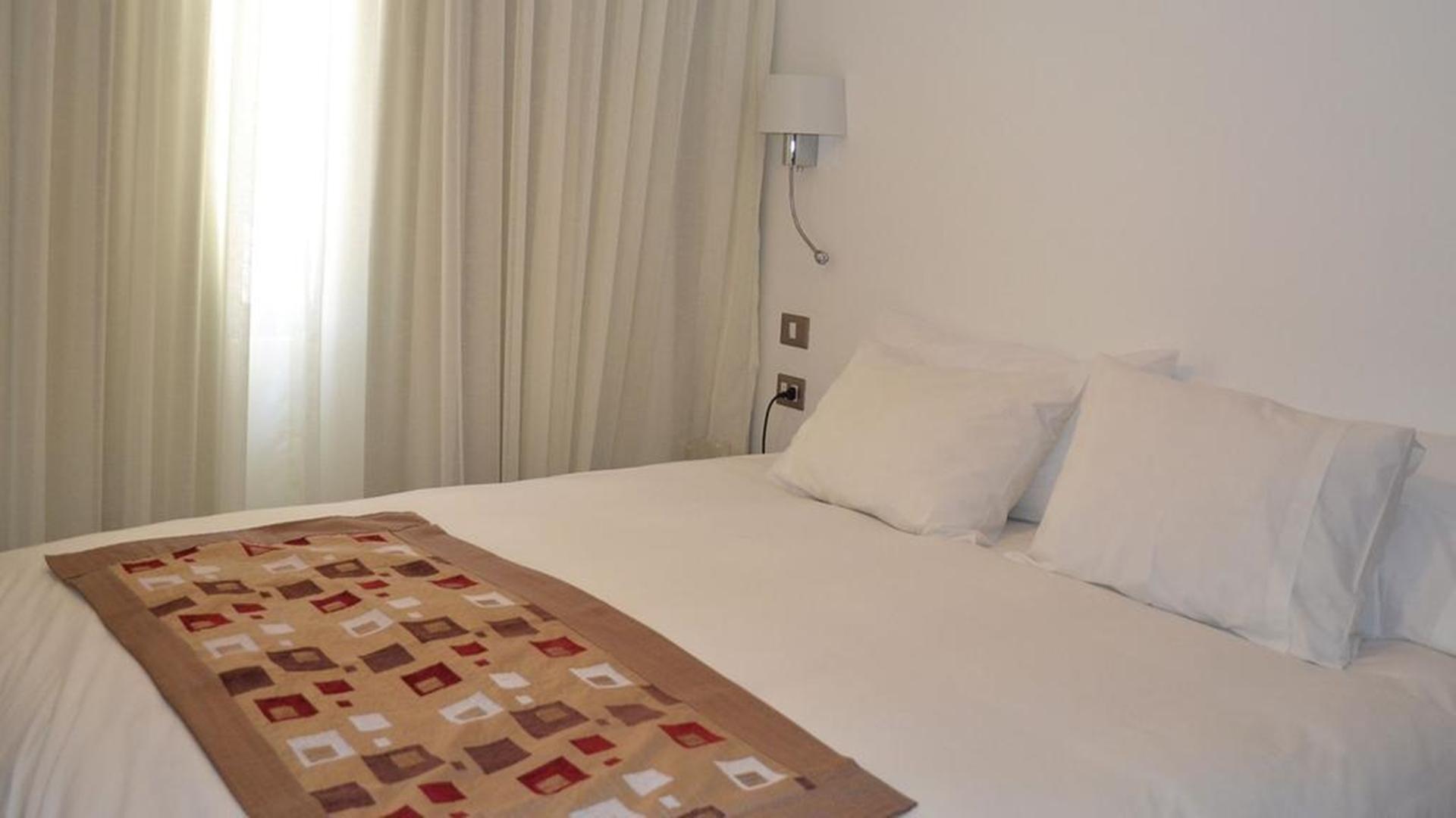 סנטיאגו Hotel Nippon Y Centro De Eventos מראה חיצוני תמונה