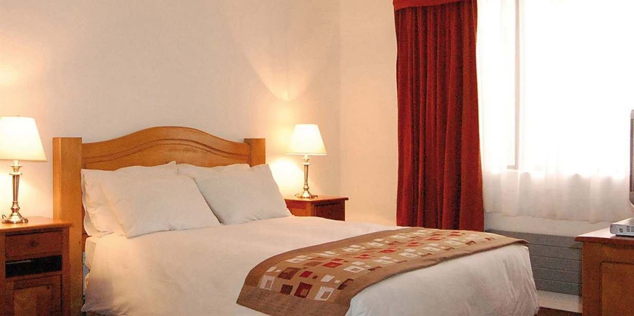 סנטיאגו Hotel Nippon Y Centro De Eventos מראה חיצוני תמונה